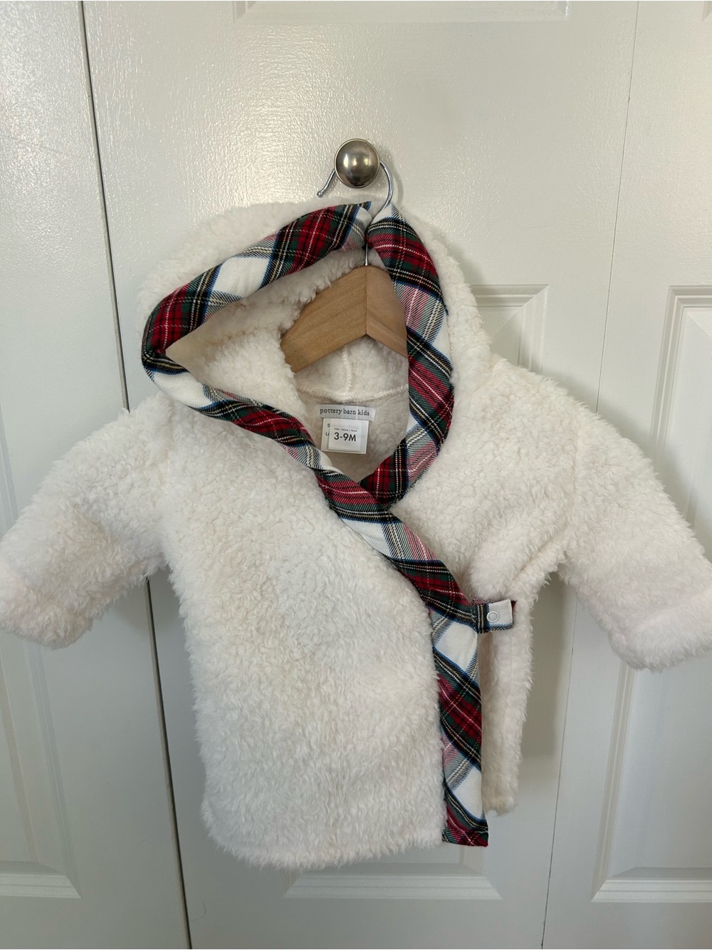 Pottery Barn Kids 3-9 months plaid trim white fleece robe holiday cozy